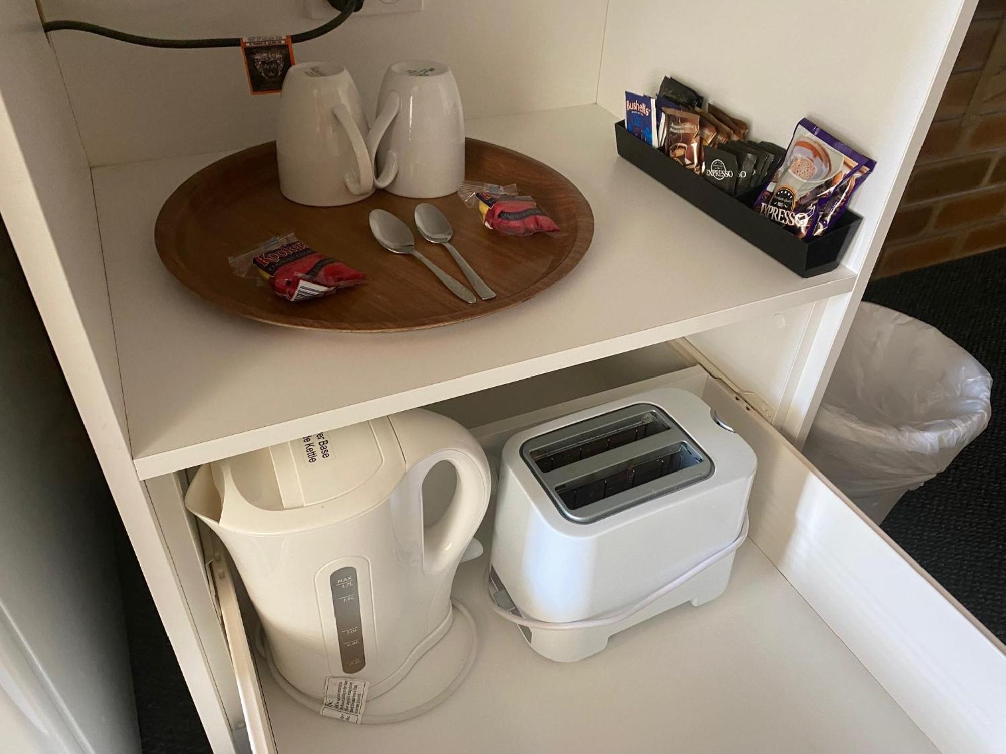 巴卡鲁汽车旅馆 华威 外观 照片